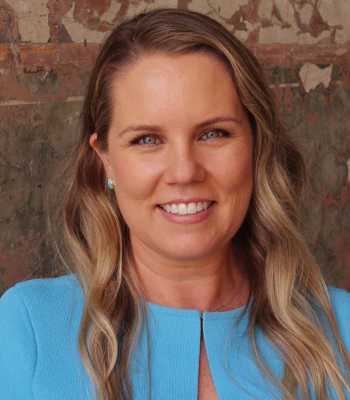 Headshot of Janelle Cook, the Executive Director - Marketing and Fundraising at Canteen Australia